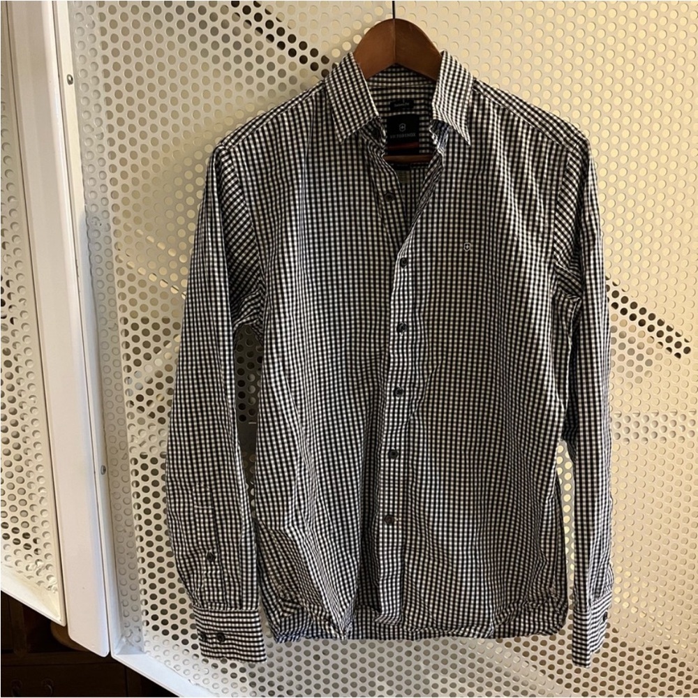 Men's Victorinox Button Down Checkered Size XS Shirt Black and White GUC